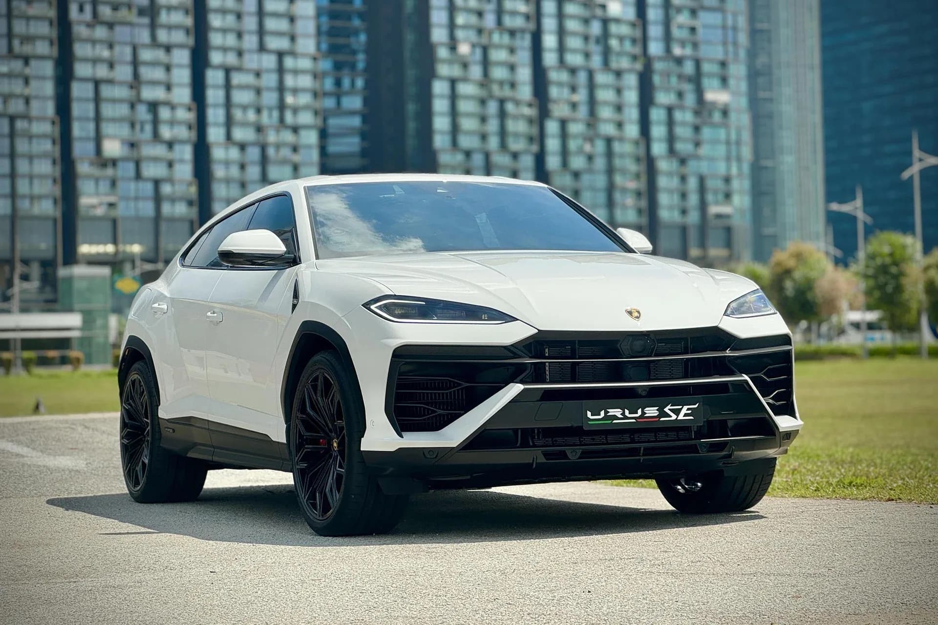 Lamborghini Urus SE bianco Settembre 2025 — parco auto GM Eventi